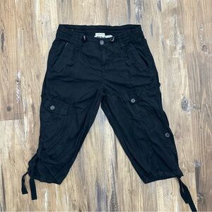 VTG Y2K 2000s Black Baggy Cargo Low Rise Capris